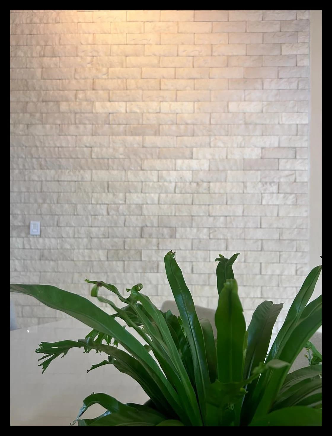 Revestimento Rock Face em concreto cimentício acabamento natural · placa 30×10 cm · Central do Concreto Ivoti RS